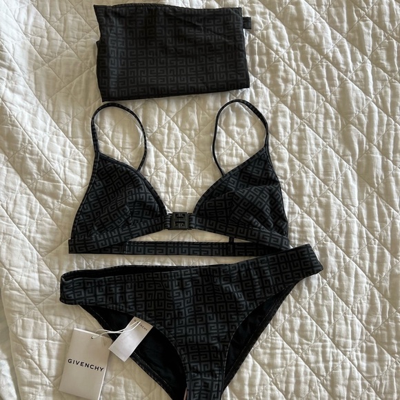 Givenchy 4G Logo-Print 2-Piece Bikini - Picture 6 of 13